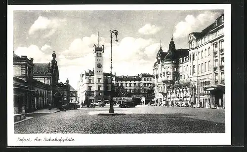 AK Erfurt, Bahnhofsplatz mit Ladenzeile