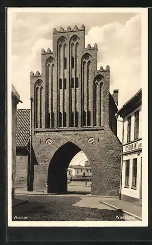 AK Wismar, Durchblick durch das Wassertor