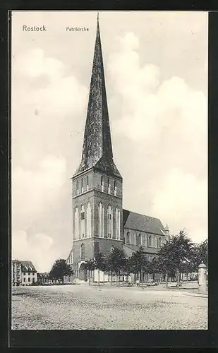AK Rostock, Frontalansicht der Petrikirche