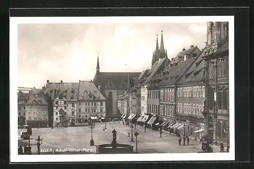 AK Eger, Platz mit Brunnen und Ladenzeile