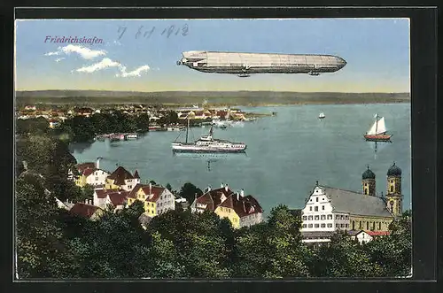 AK Friedrichshafen am Bodensee, Zeppelin und Dampfer bei der Hafenstadt