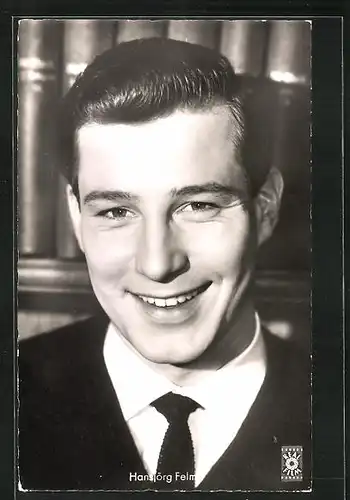 AK Schauspieler Hansjörg Felmy im Portrait mit einem Lächeln