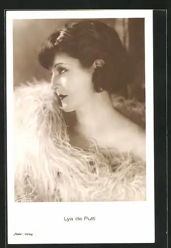 AK Schauspielerin Lya de Putti im Federkleid