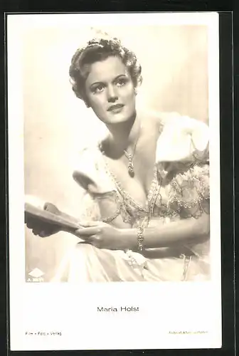 AK Schauspielerin Maria Holst in einem Kleid