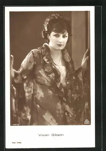 AK Schauspielerin Vivian Gibson im Abendkleid