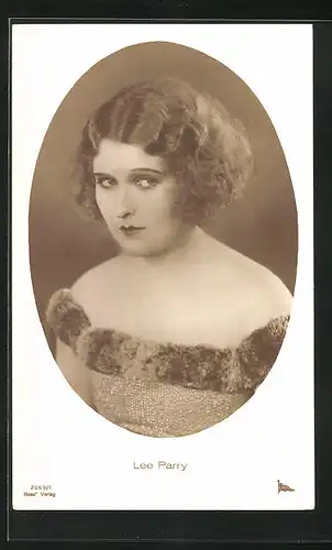 AK Schauspielerin Lee Parry mit gewelltem Haar