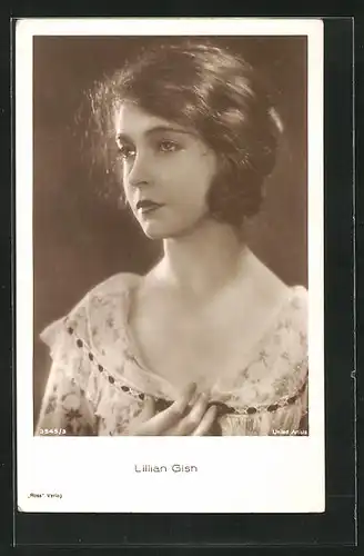 AK Schauspielerin Lillian Gish mit melancholischem Blick