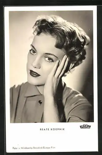 AK Schauspielerin Beate Koepnik in Vergiss die Liebe nicht...