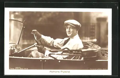 AK Schauspieler Alphons Fryland im Auto