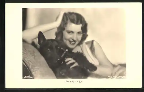 AK Schauspielerin Jenny Jugo mit Terrier