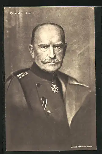 AK General v. Neseler mit starrem Blick