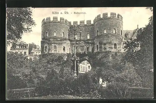 AK Köln, Passanten vorm Hahnentor