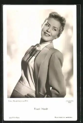 AK Schauspielerin Friedl Hardt mit kurzen Haaren