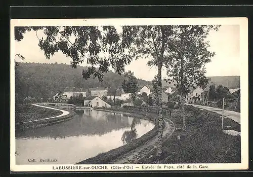 AK Labussiére-sur-Ouche, Entrée du Pays