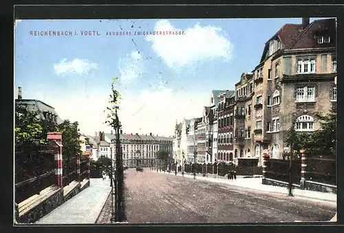 AK Reichenbach i. Vogt., Aeussere Zwickauerstrasse mit Passanten