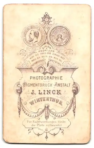 Fotografie J. Linck, Winterthur, Junger Herr im Anzug mit Krawatte