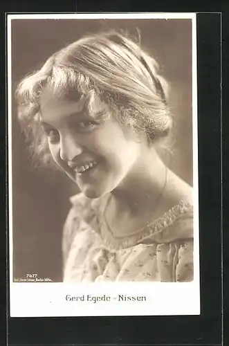 AK Schauspielerin Gerd Egede-Nissen mit lächelndem Gesicht