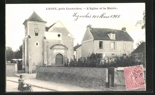 AK Lassy, L`Eglise et la Mairie