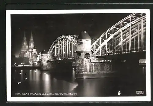 AK Köln, Nachtbeleuchtung von Dom u. Hohenzollernbrücke