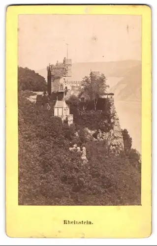 Fotografie A. Baumann, Rüdesheim, Ansicht Trechtingshausen, Blick auf das Schloss Rheinstein