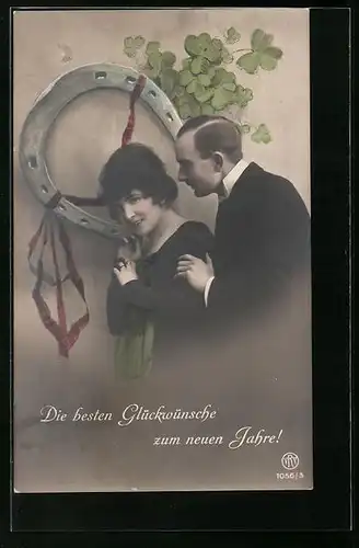 AK Paar nebst Hufeisen und Kleeblättern