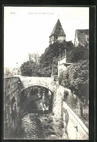 AK Ulm /Donau, Partie an der Stadtmauer