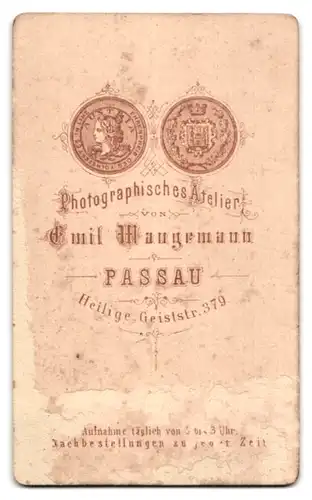 Fotografie Emil Wangemann, Passau, Heilige-Geiststrasse 379, Gestandener Mann mit bösem Blick