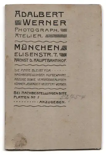 Fotografie Adalbert Werner, München, Elisenstr. 7, Stattlicher Herr mit Schnauzbart