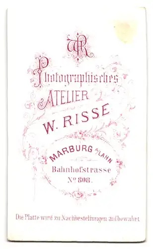 Fotografie W. Risse, Marburg a. Lahn, Bahnhofstrasse 808, Eleganter Herr mit Moustache