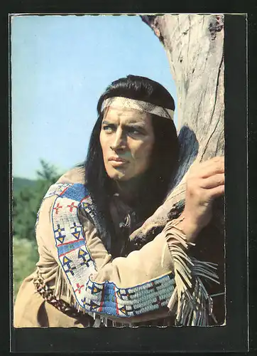 AK Schauspieler Pierre Brice als Winnetou