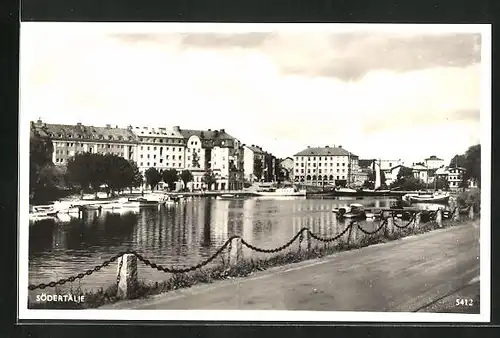 AK Södertälje, Hafenpartie mit Anlegern