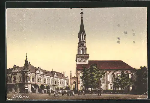 AK Lucenec, Marktplatz mit Kirche und Besuchern