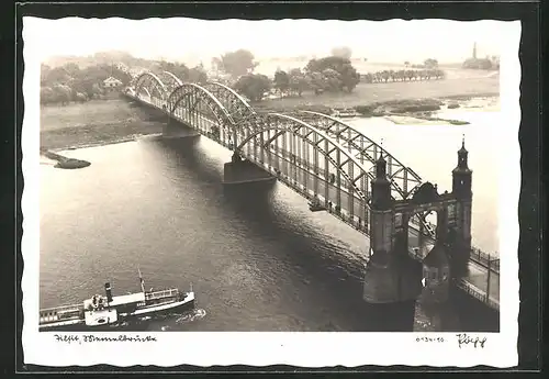 AK Tilsit, Dampfer nähert sich der Memelbrücke