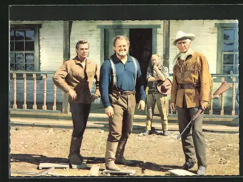 AK Filmszene aus Karl May-Film Unter Geiern, Woka-deh, Baumann und Old Surehand