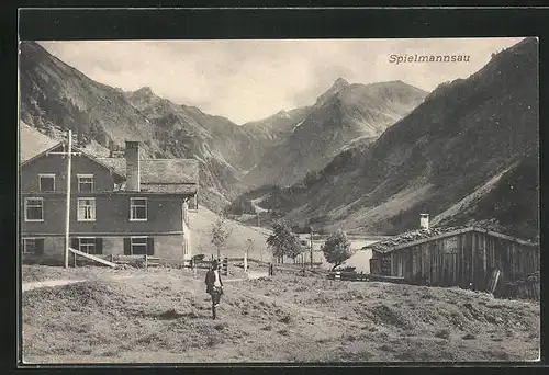 AK Spielmannsau, Ortspartie mit Mann