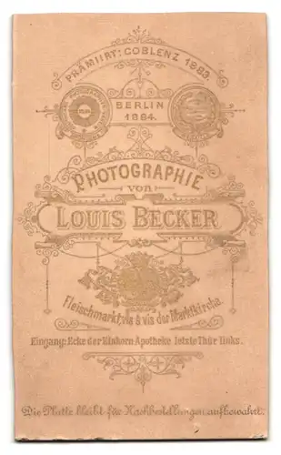 Fotografie Louis Becker, Essen, Fleischmarkt, Portrait stattlicher junger Mann mit Vollbart