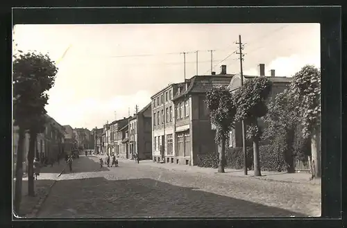 AK Laage / Meckl., Blick in die Breesener Strasse