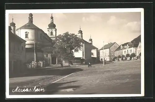 Foto-AK Mariaschein, Strassenpartie mit Gebäudeansicht