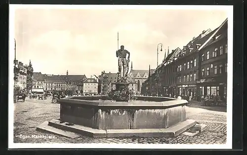 AK Eger, Brunnen auf dem Marktplatz