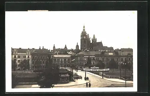 AK Königgrätz / Hradec Kralove, Teilansicht mit Haus Agrarn Zalozna