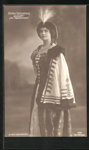 AK Opernsängerin Hertha Stolzenberg als Saffi in Der Zigeunerbaron