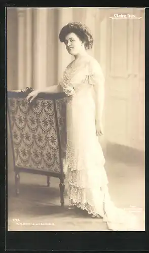 AK Opernsängerin Claire Dux im weissen Kleid