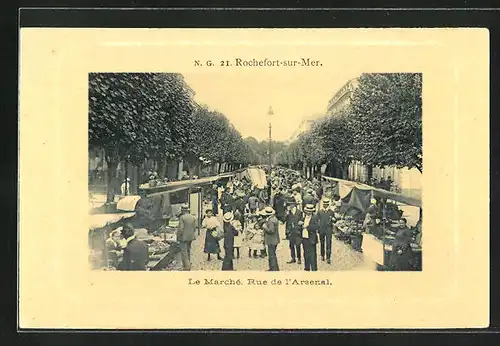AK Rochefort-sur-Mer, Le Marché et la Porte de l`Arsenal