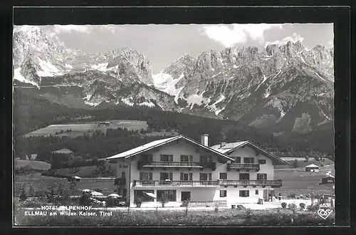 AK Ellmau am Wilden Kaiser in Tirol, am Hotel Alpenhof