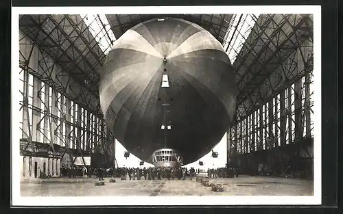 AK Einbringen des Luftschiffes Graf Zeppelin in die Halle