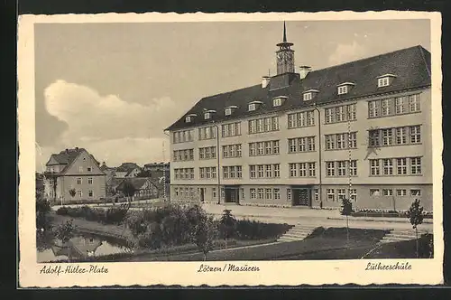 AK Lötzen in Masuren, Platz mit Lutherschule