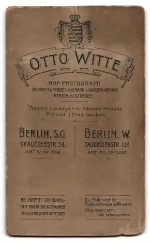 Fotografie Otto Witte, Berlin, Skalitzer Strasse 54, Herr mit gepflegtem Schnurrbart