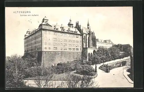 AK Altenburg, Schloss mit Auffahrt