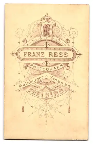 Fotografie Franz Ress, Freising, Mainburger Strasse, Bursche mit glasigen Augen