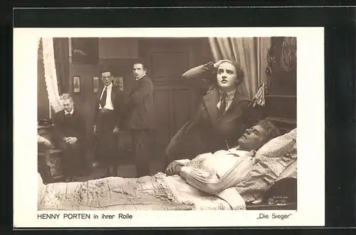 AK Filmszene aus Die Sieger, Henny Porten
